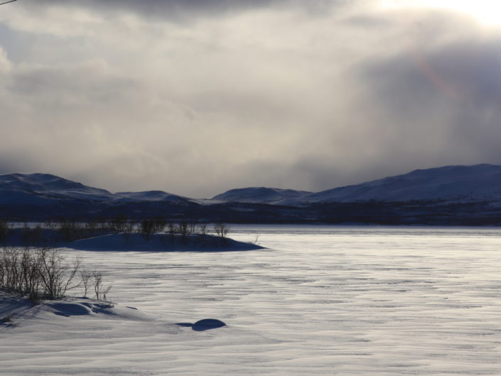 paysages hiver lac glacé laponie finlande